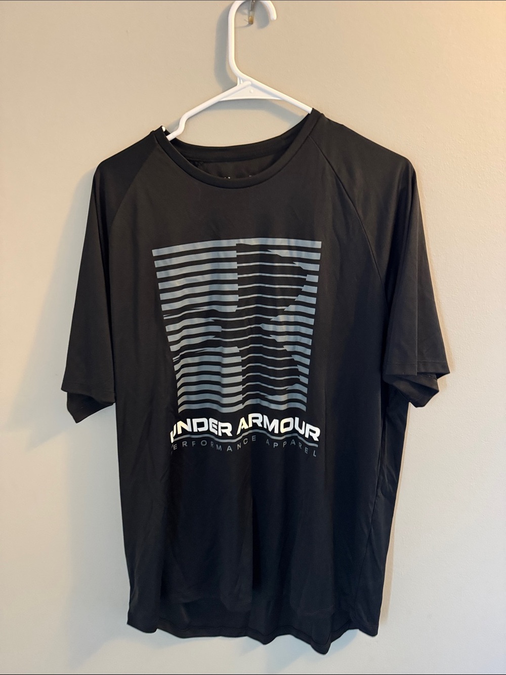 Under Armour Black Short-Sleeve Performance Tee with Gray Logo